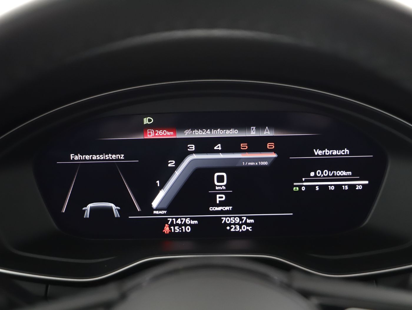 Audi A4 40 2.0 TDI quattro advanced | Bild 15 von 27