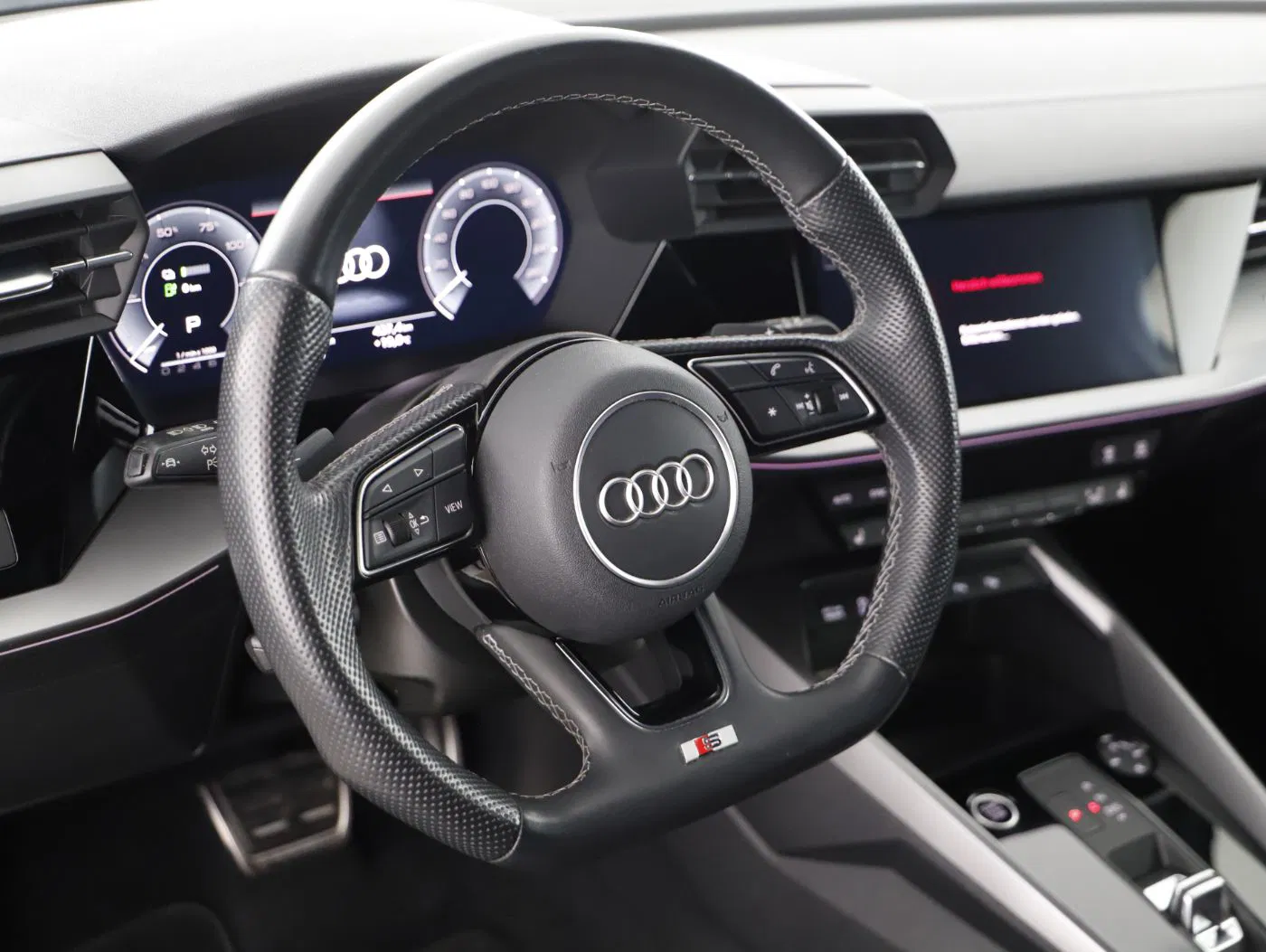 Audi A3 Sportback 40 TFSIe | Bild 12 von 23