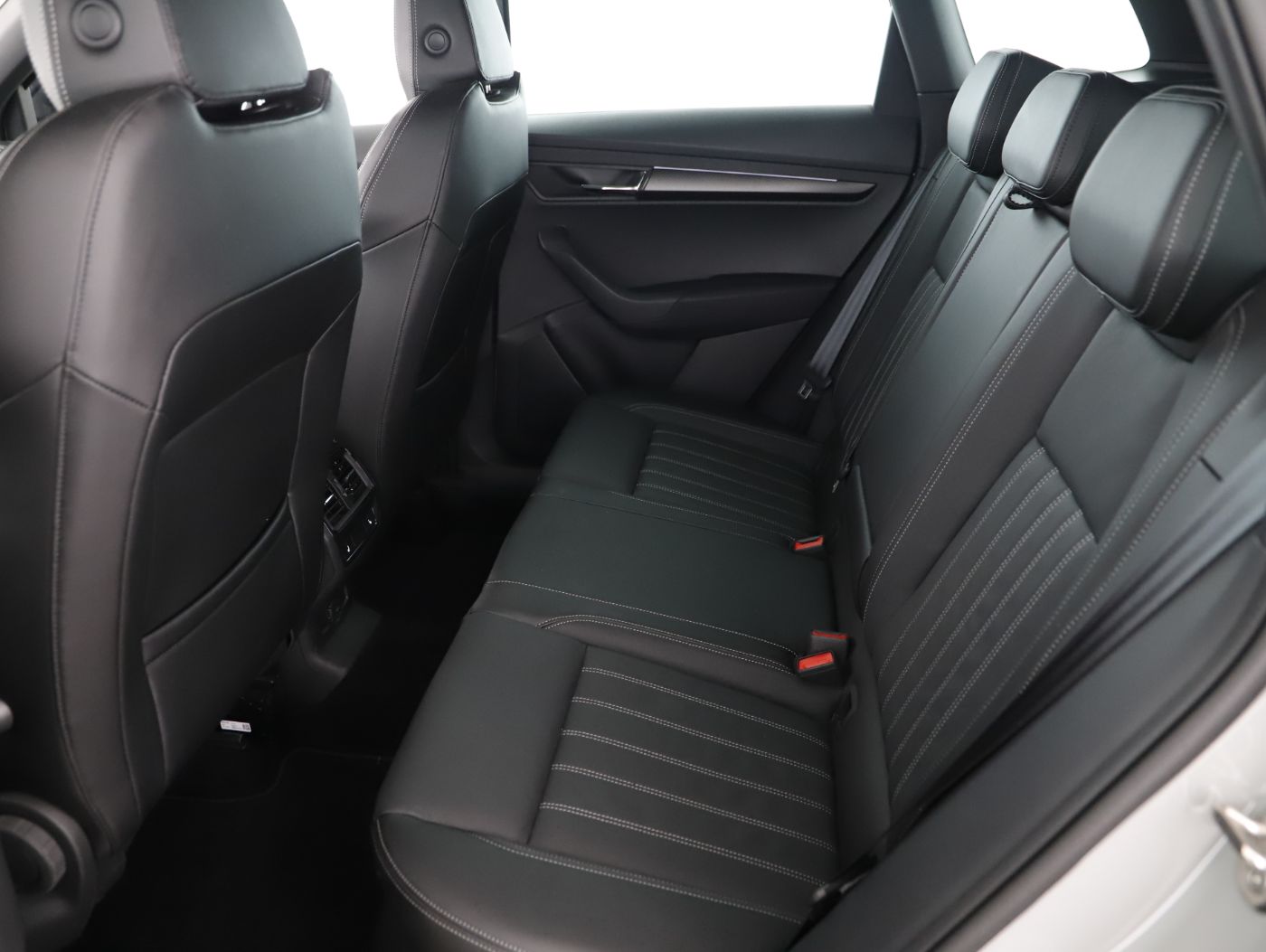 Skoda KAROQ 4x4 SPORTLINE TDI DSG | Bild 11 von 26