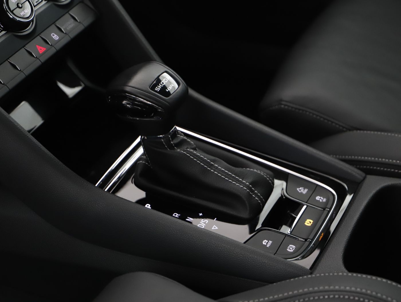 Skoda KAROQ 4x4 SPORTLINE TDI DSG | Bild 14 von 26