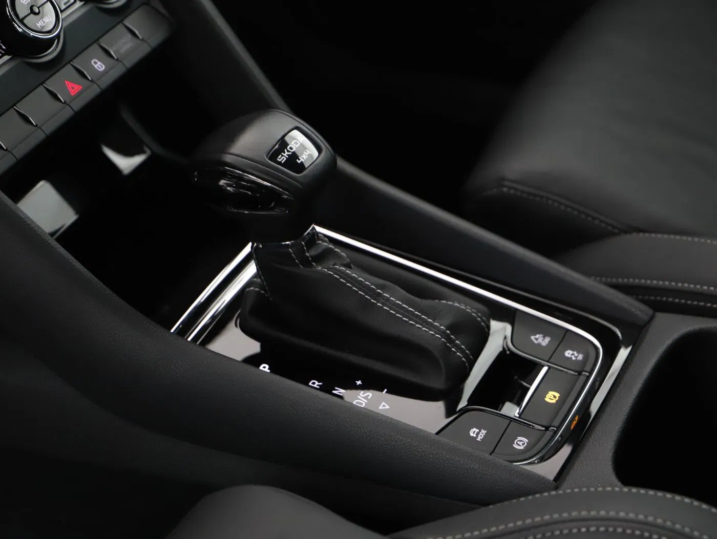 Skoda KAROQ 4x4 SPORTLINE TDI DSG | Bild 14 von 26