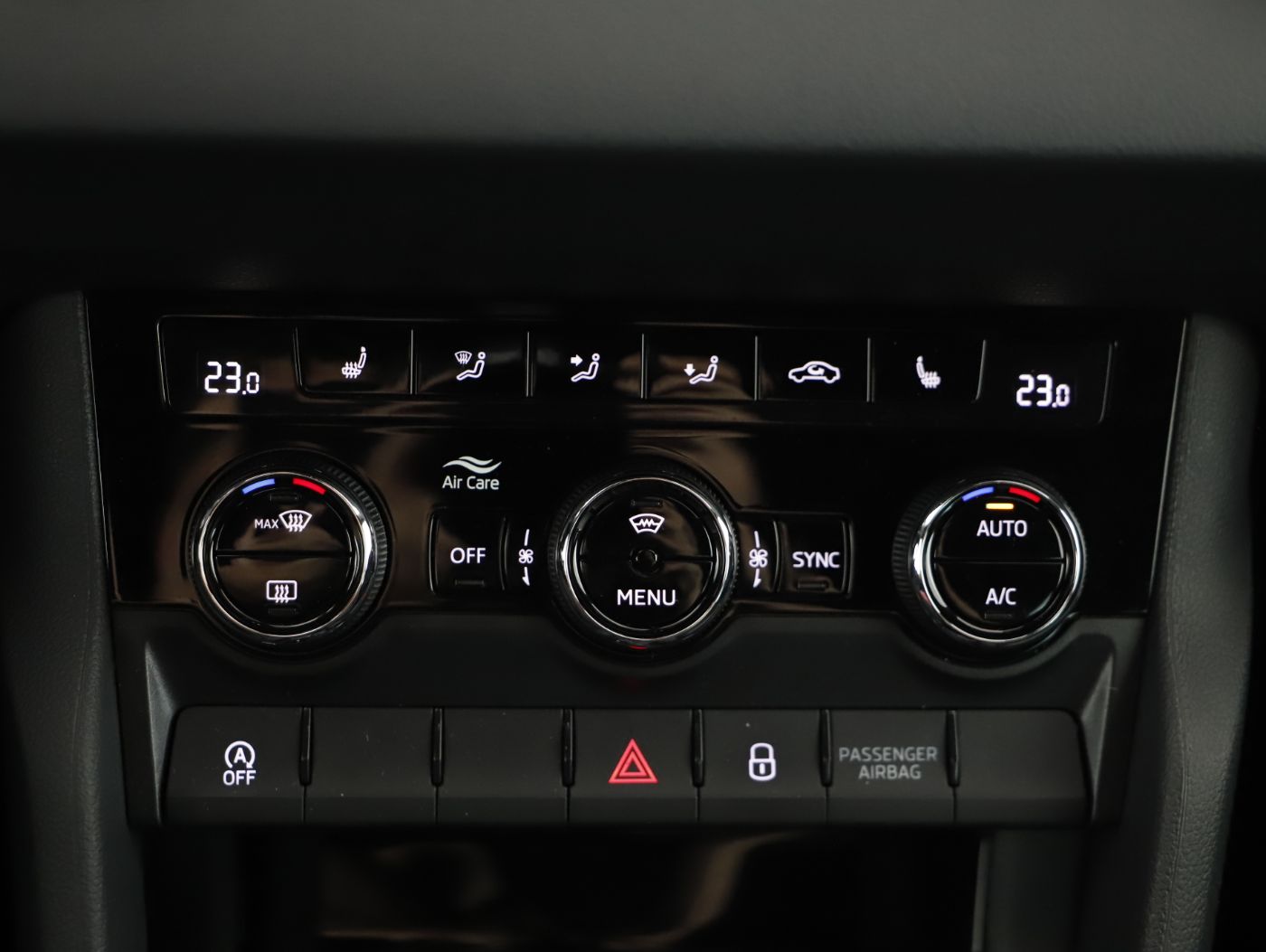 Skoda KAROQ 4x4 SPORTLINE TDI DSG | Bild 19 von 26