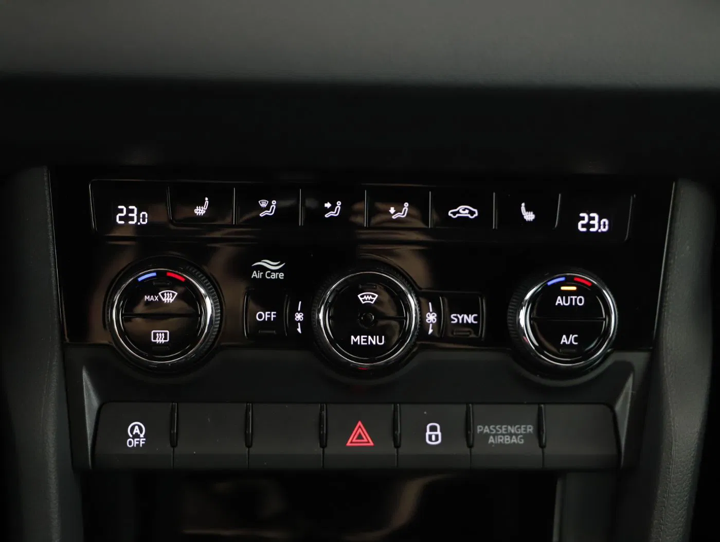 Skoda KAROQ 4x4 SPORTLINE TDI DSG | Bild 19 von 26