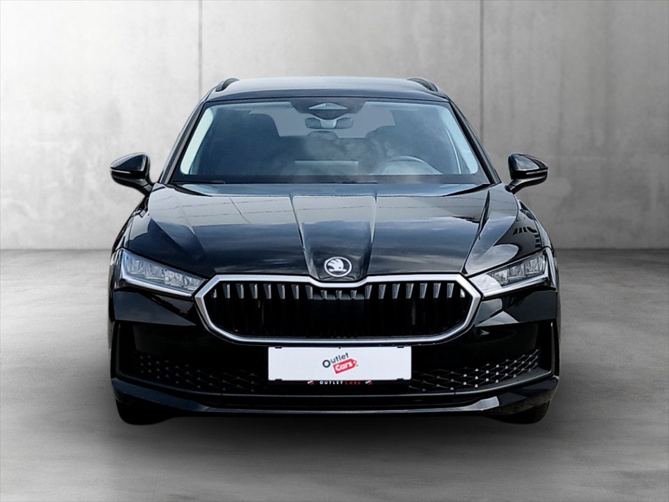 Skoda Superb Combi 2.0 TDI Essence | Bild 2 von 24