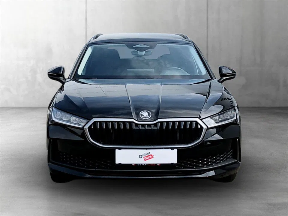 Skoda Superb Combi 2.0 TDI Essence | Bild 2 von 24