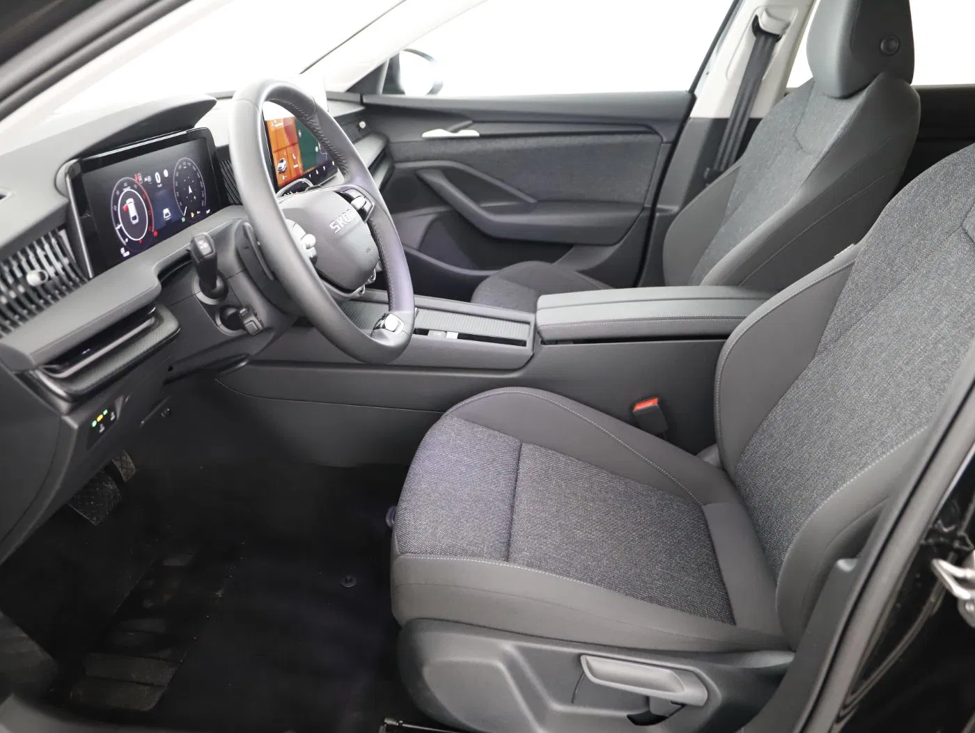 Skoda Superb Combi 2.0 TDI Essence | Bild 10 von 24