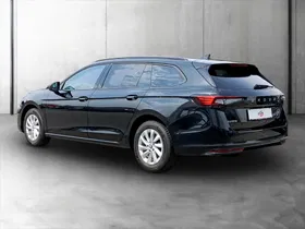 Skoda Superb Combi 2.0 TDI Essence | Thumbnail 4 von 24