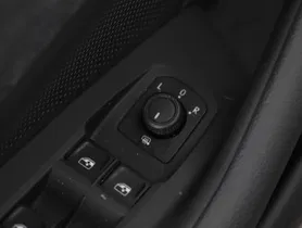 Skoda Superb Combi 2.0 TDI Essence | Thumbnail 9 von 24