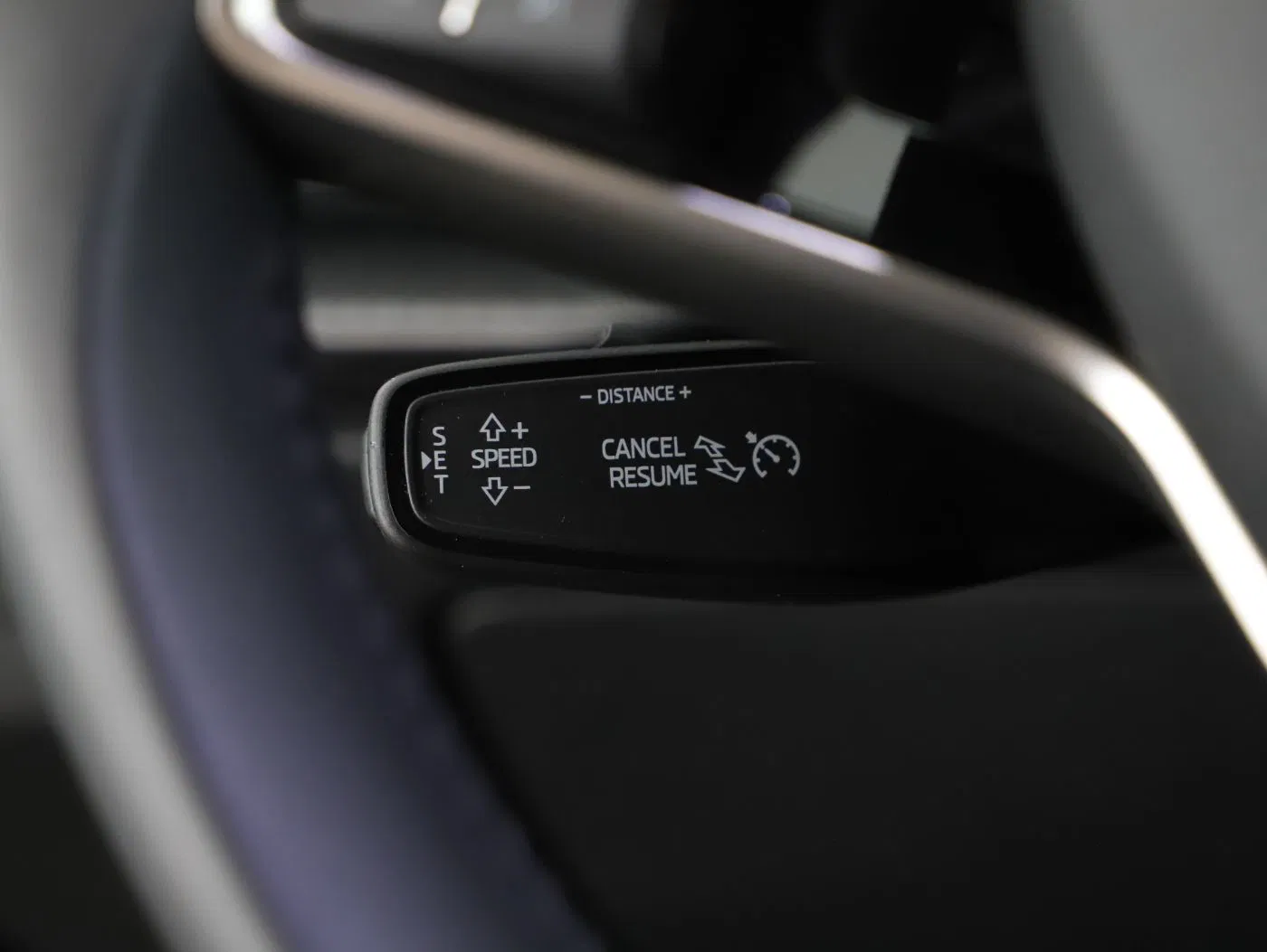 Skoda Superb Combi 2.0 TDI Essence | Bild 15 von 24