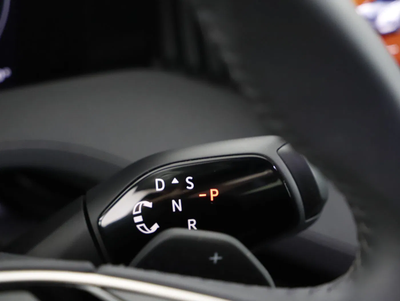 Skoda Superb Combi 2.0 TDI Essence | Bild 17 von 24