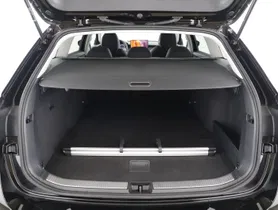 Skoda Superb Combi 2.0 TDI Essence | Thumbnail 23 von 24