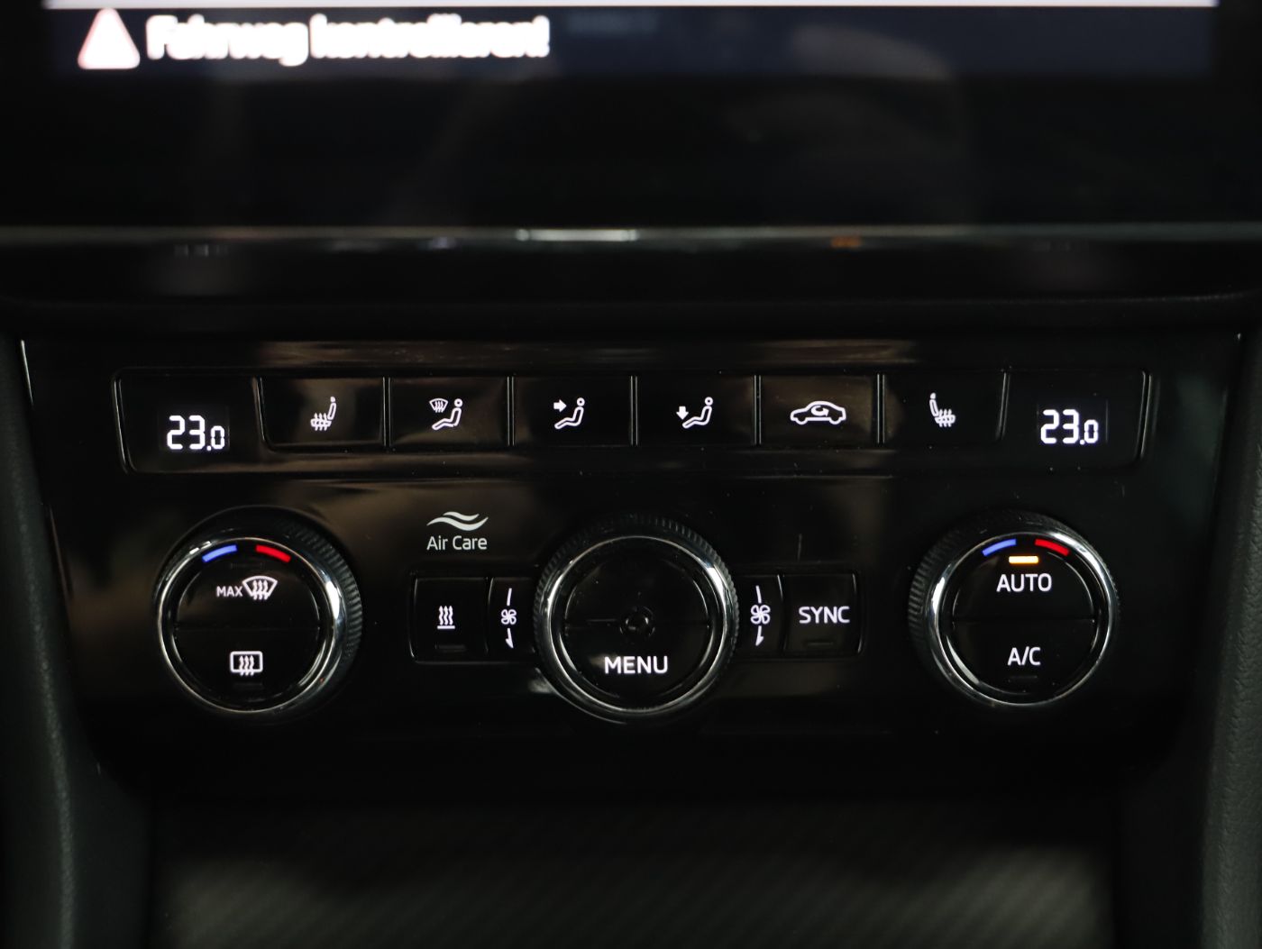 Skoda Superb Combi 1.4TSI iV Sportline | Bild 16 von 25