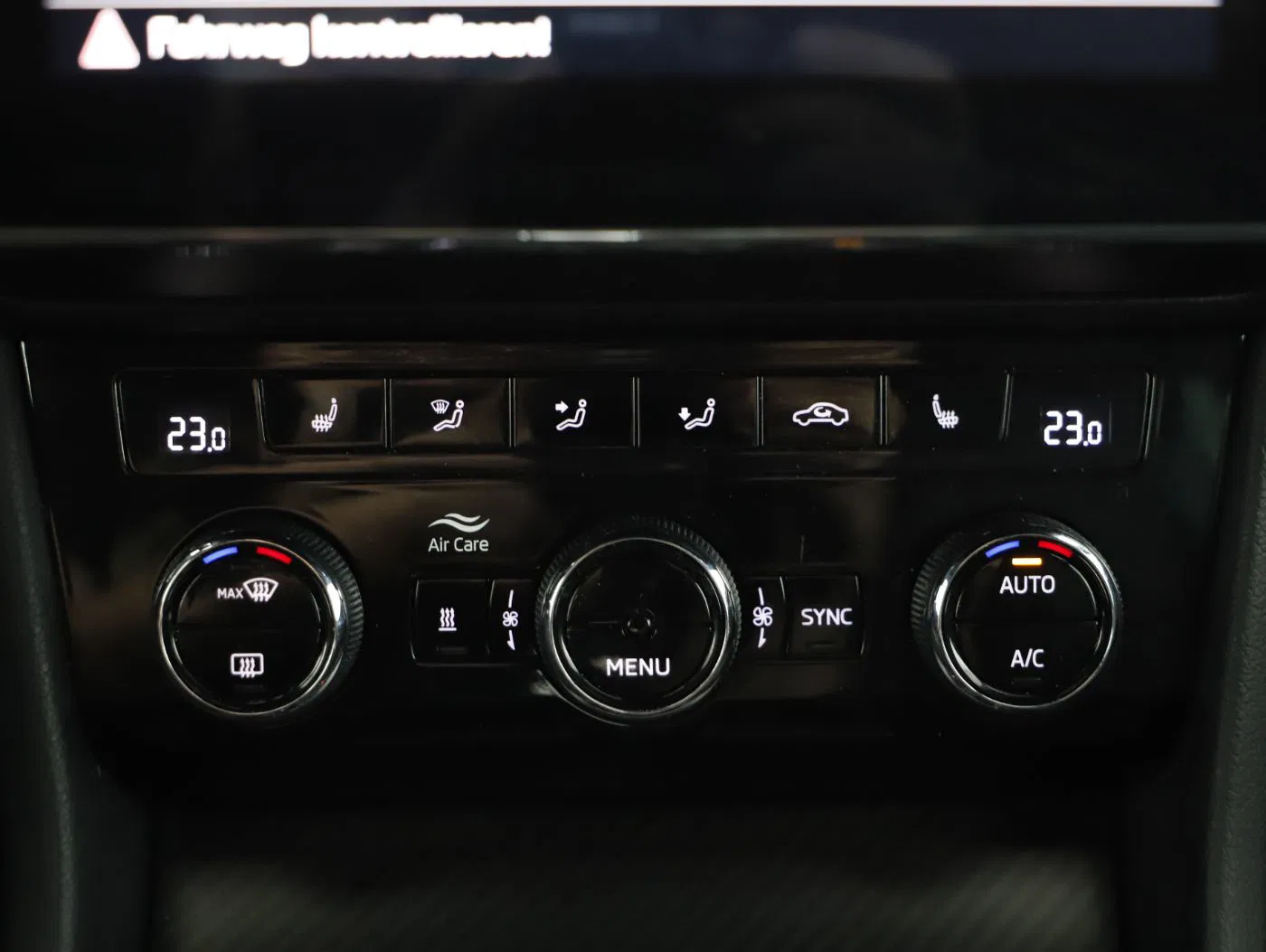 Skoda Superb Combi 1.4TSI iV Sportline | Bild 16 von 25