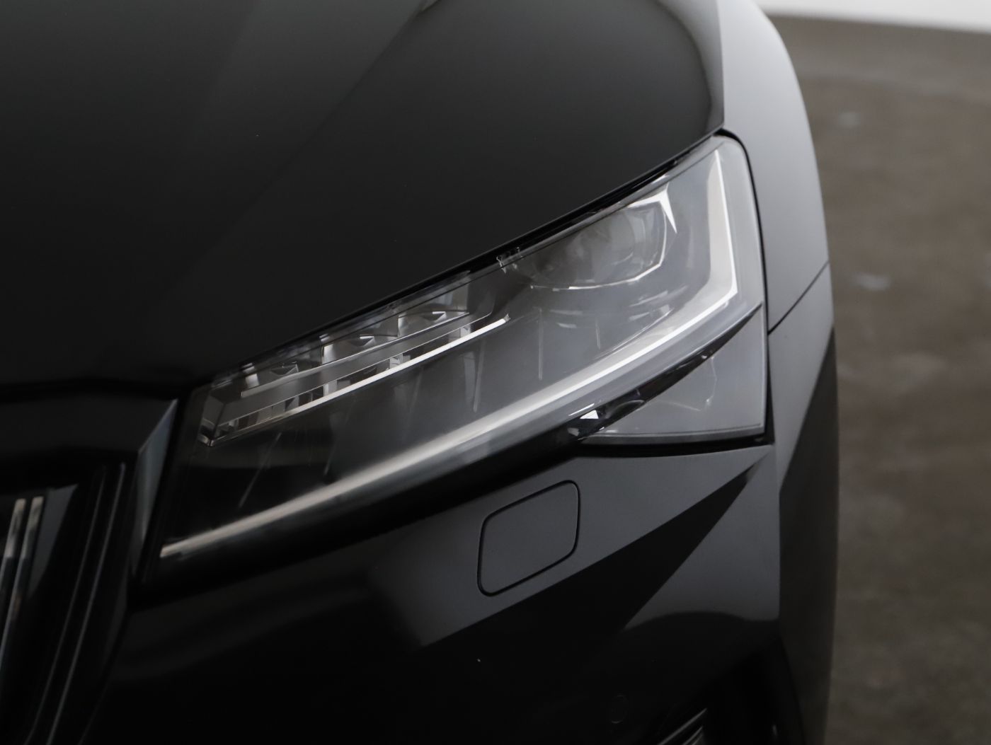 Skoda Superb Combi 1.4TSI iV Sportline | Bild 25 von 25