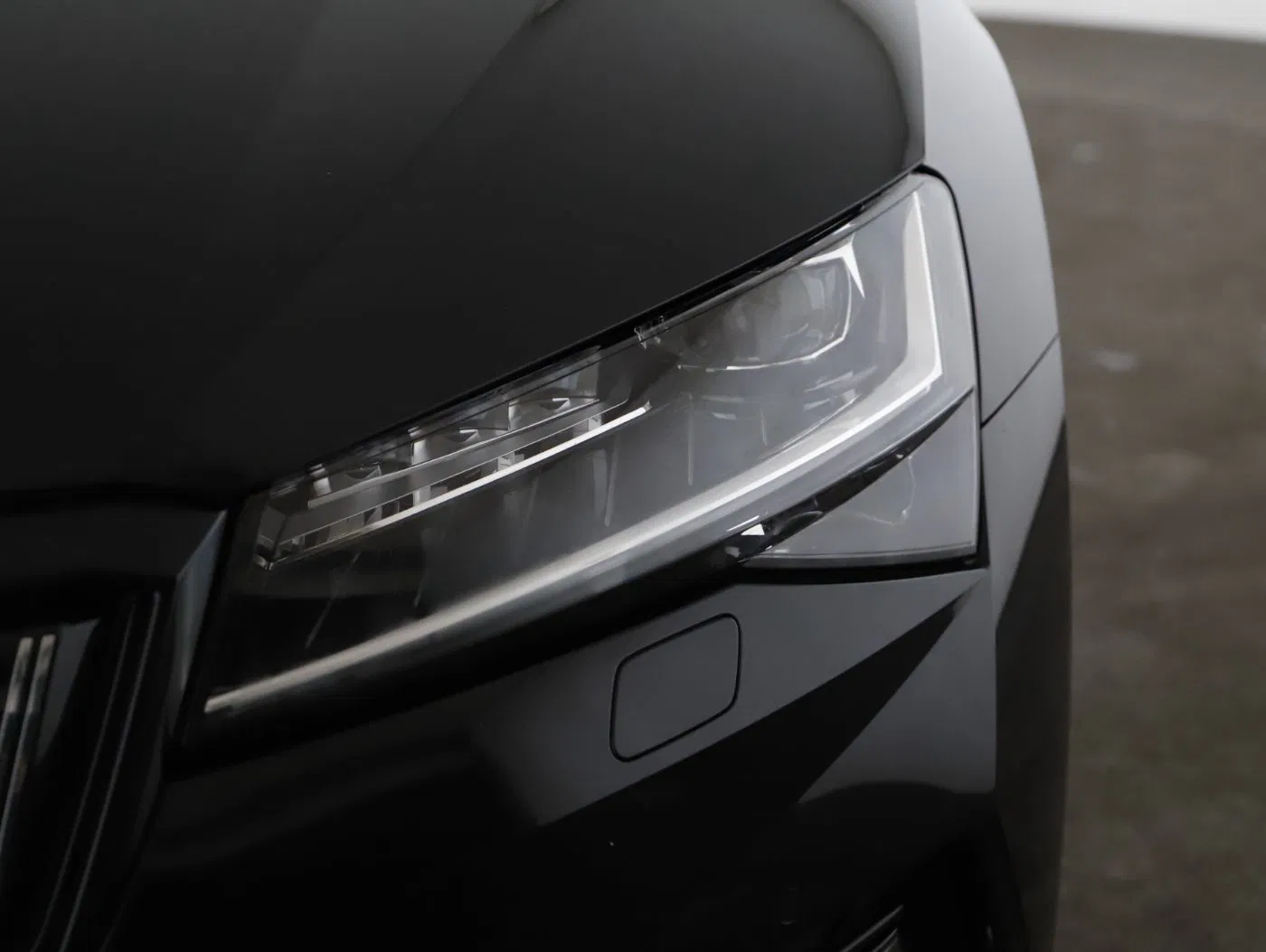 Skoda Superb Combi 1.4TSI iV Sportline | Bild 25 von 25