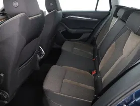 Skoda Octavia Combi 2.0 TDI 4x4 Scout | Thumbnail 9 von 25