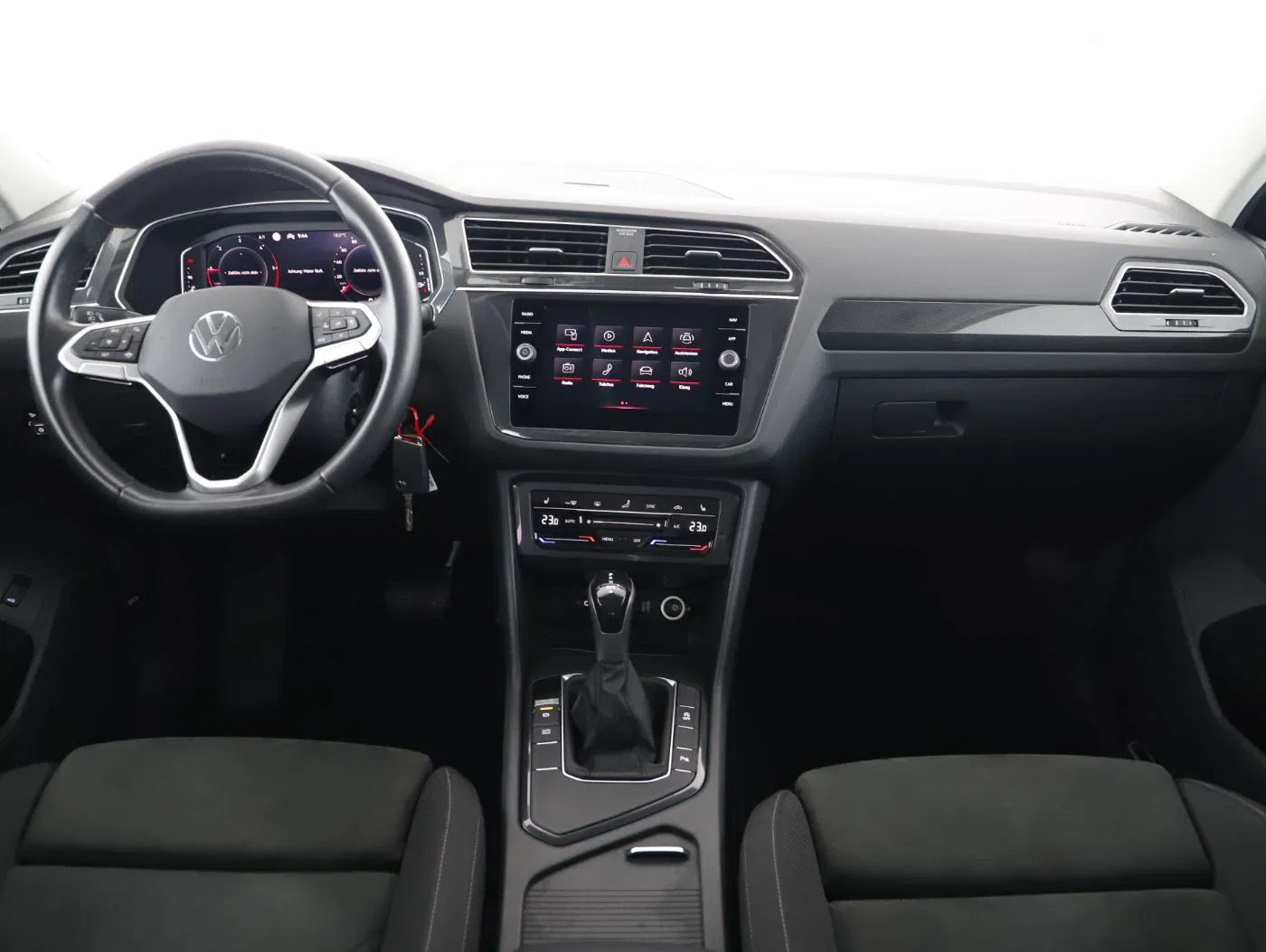 VW Tiguan 2.0 TDI BMT Elegance | Bild 11 von 23