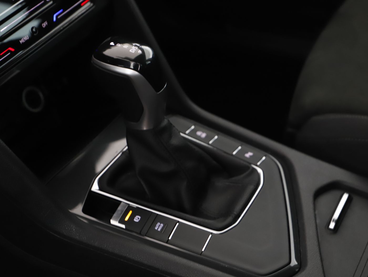 VW Tiguan 2.0 TDI BMT Elegance | Bild 12 von 23