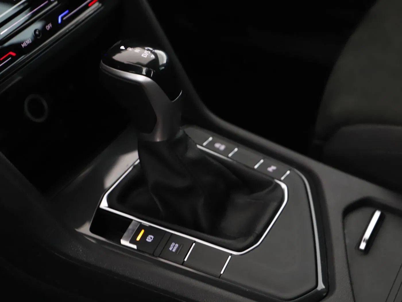 VW Tiguan 2.0 TDI BMT Elegance | Bild 12 von 23