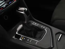 VW Tiguan 2.0 TDI BMT Elegance | Thumbnail 12 von 23