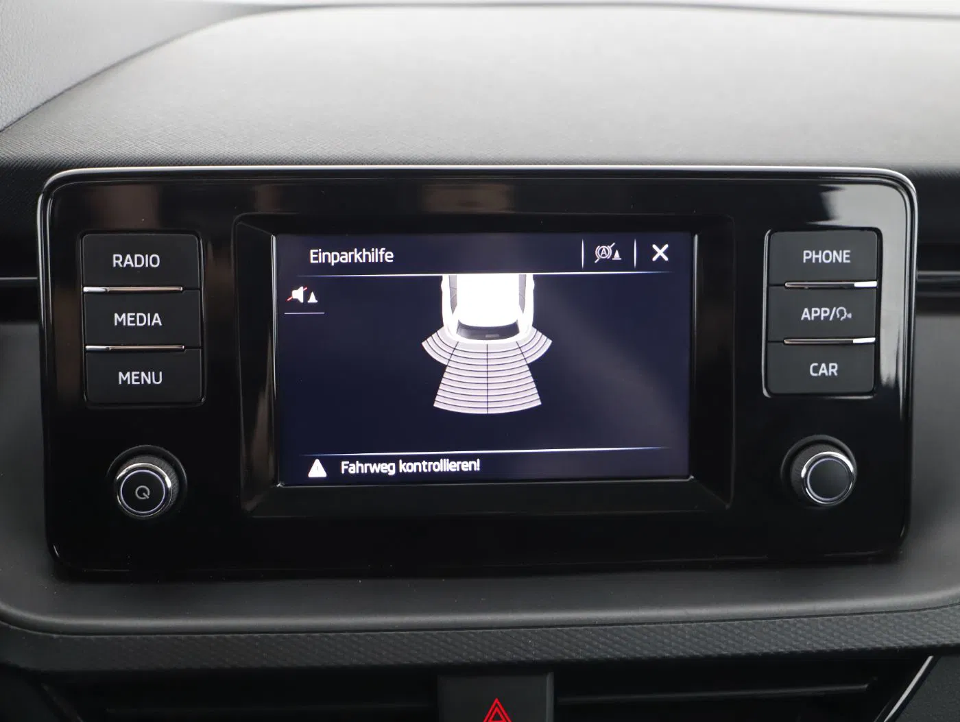 Skoda Kamiq 1.0 TSI Ambition | Bild 18 von 23