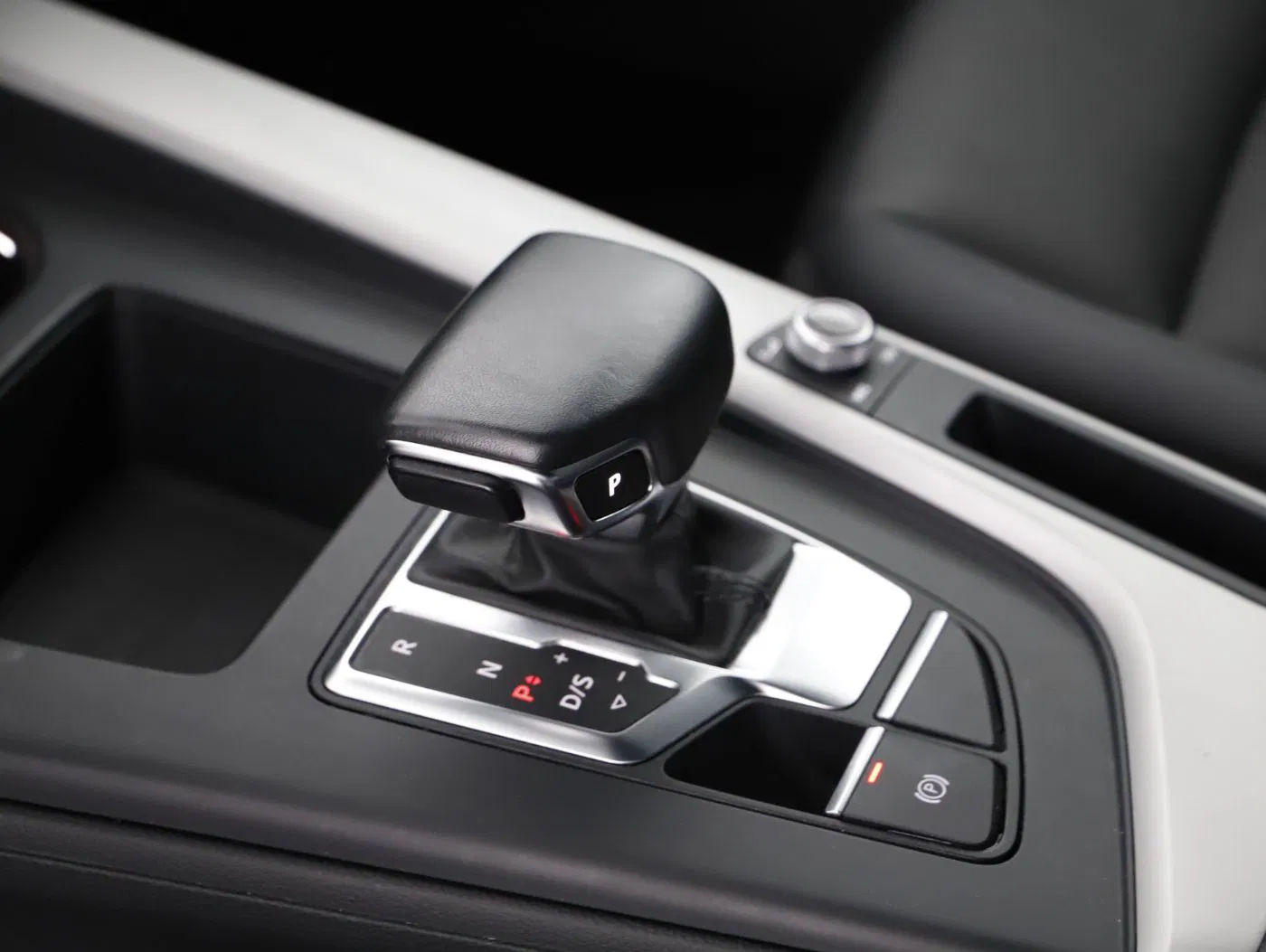 Audi A4 Avant 40 TDI quattro | Bild 12 von 26