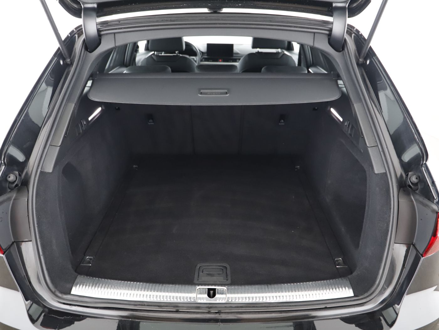 Audi A4 Avant 40 TDI quattro | Bild 24 von 26