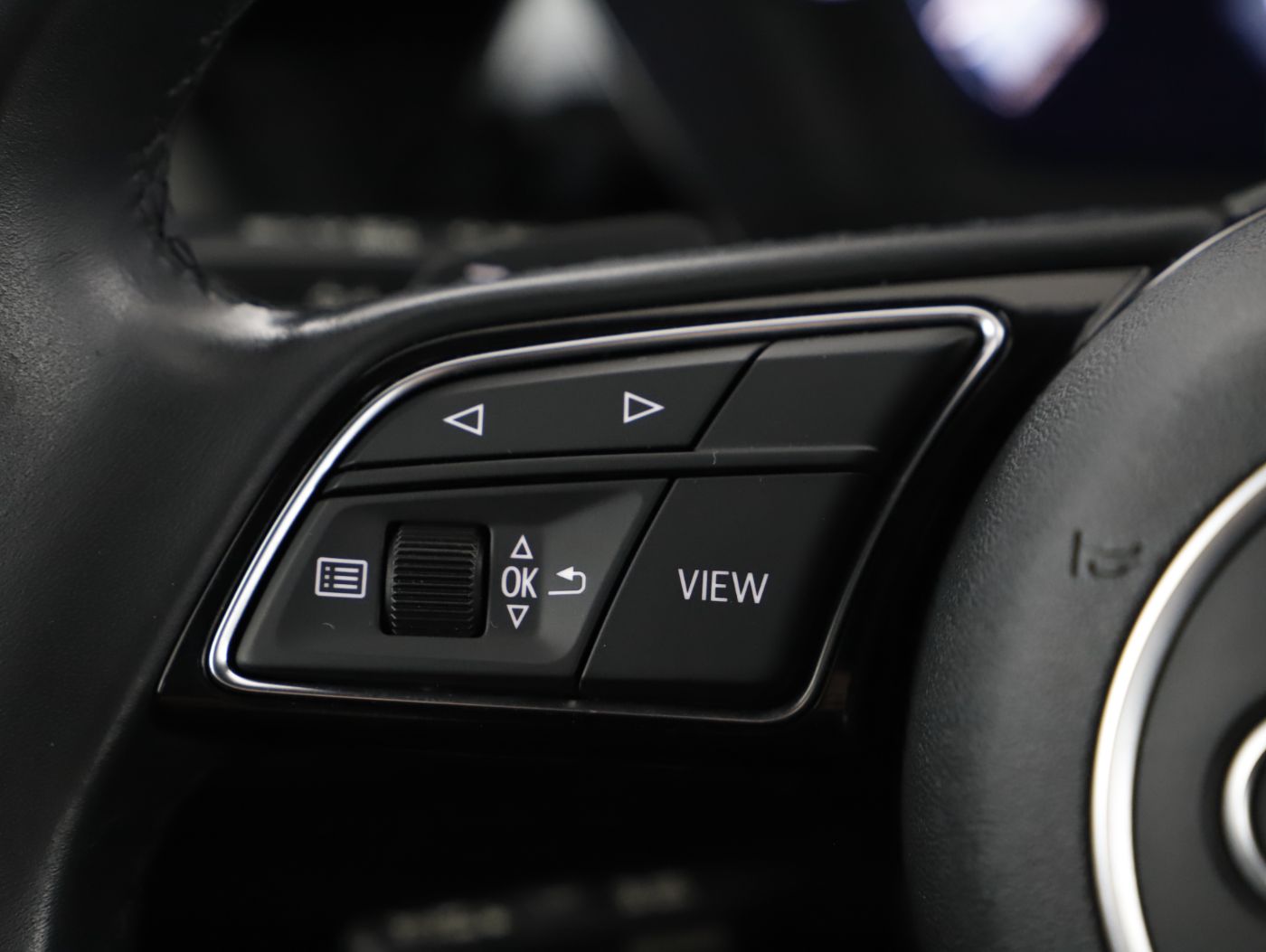Audi A3 Sportback 35 TDI | Bild 14 von 24