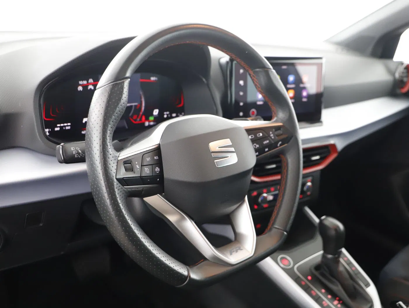 Seat Arona 1.0 TSI FR | Bild 14 von 23