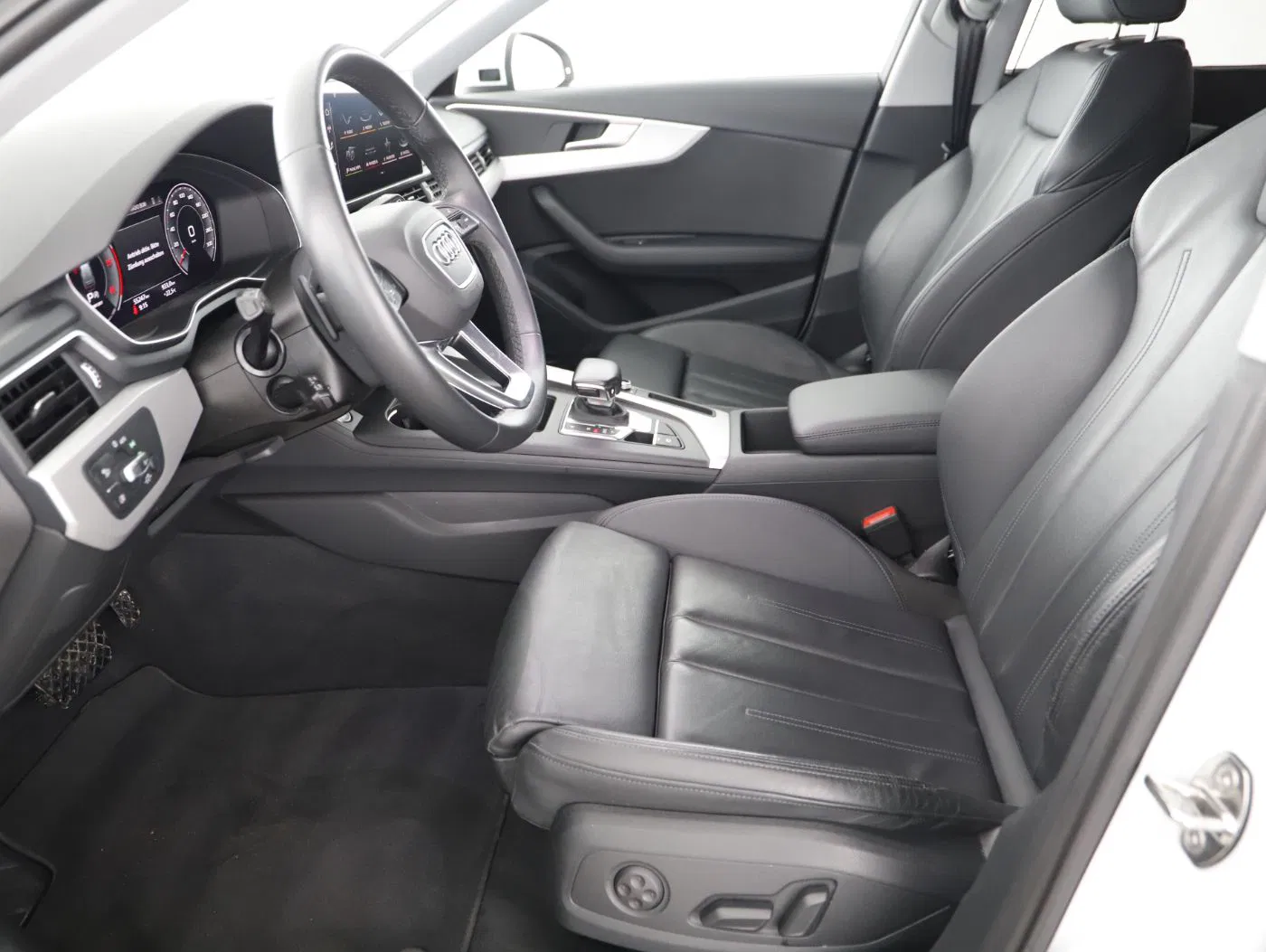 Audi A4 Avant 40 2.0 TDI quattro S-Line | Bild 11 von 27