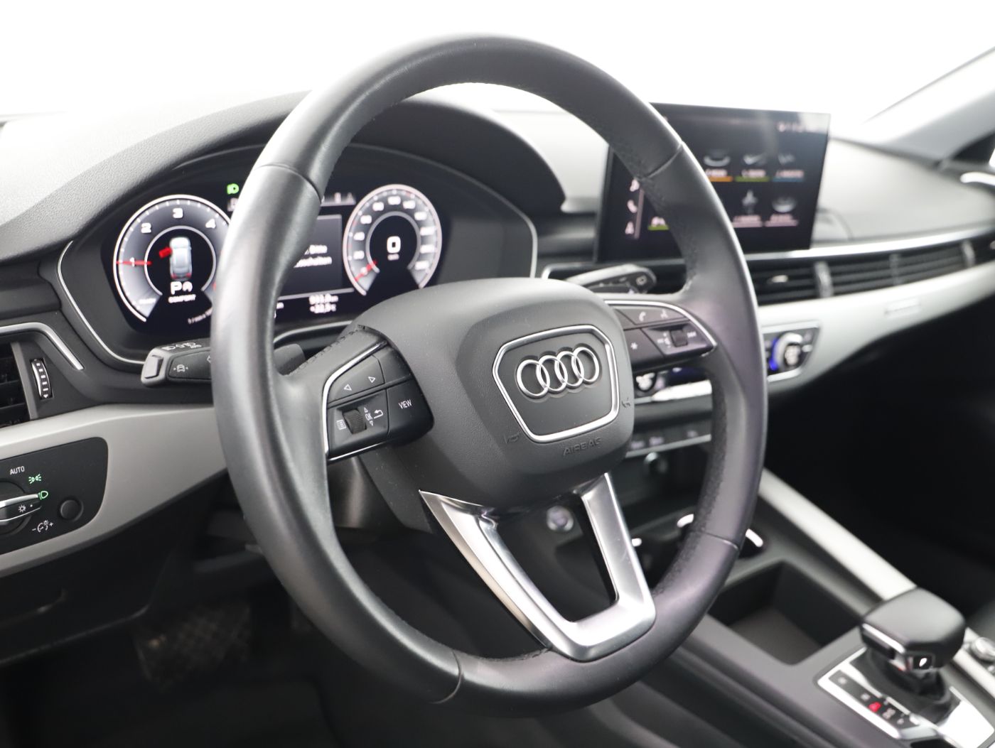 Audi A4 Avant 40 2.0 TDI quattro S-Line | Bild 12 von 27