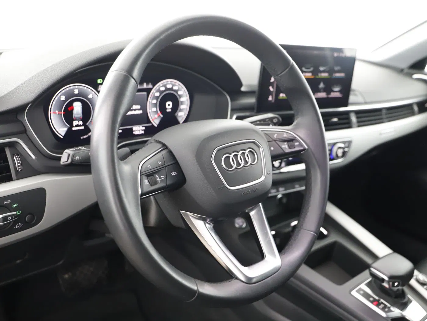 Audi A4 Avant 40 2.0 TDI quattro S-Line | Bild 12 von 27