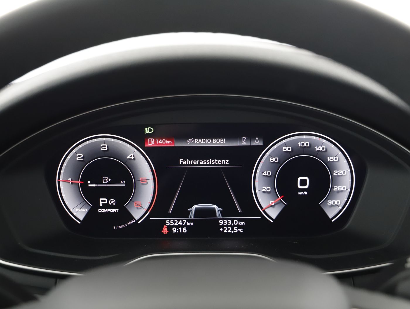 Audi A4 Avant 40 2.0 TDI quattro S-Line | Bild 16 von 27