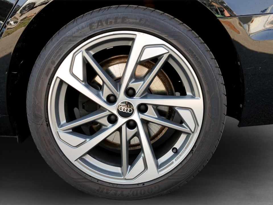 Audi A4 Avant 30 2.0 TDI | Bild 6 von 21