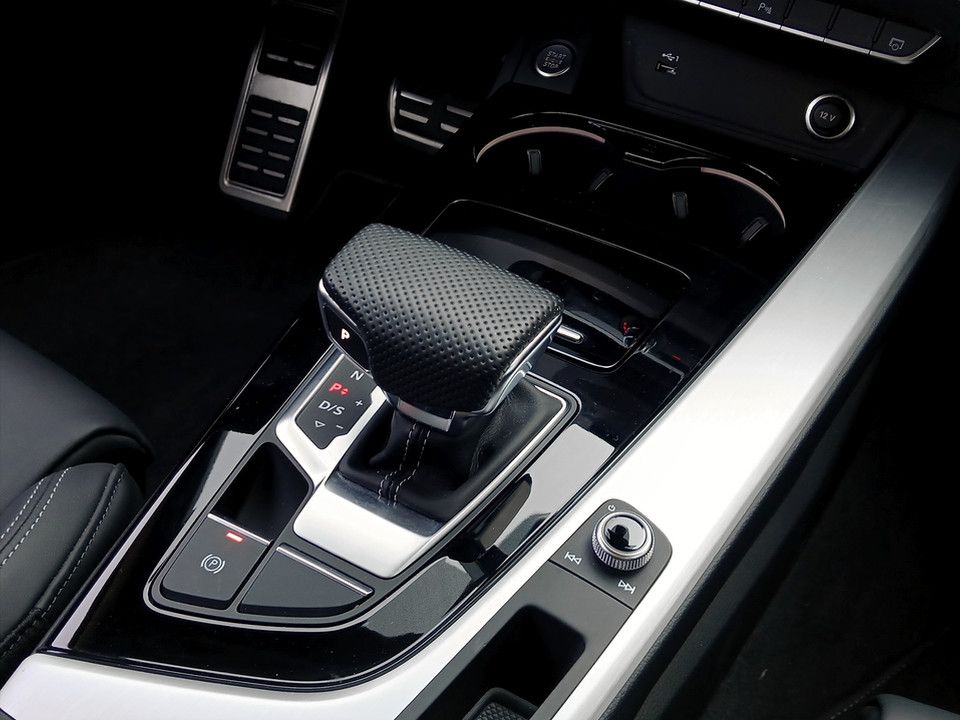 Audi A4 Avant 30 2.0 TDI | Bild 17 von 21