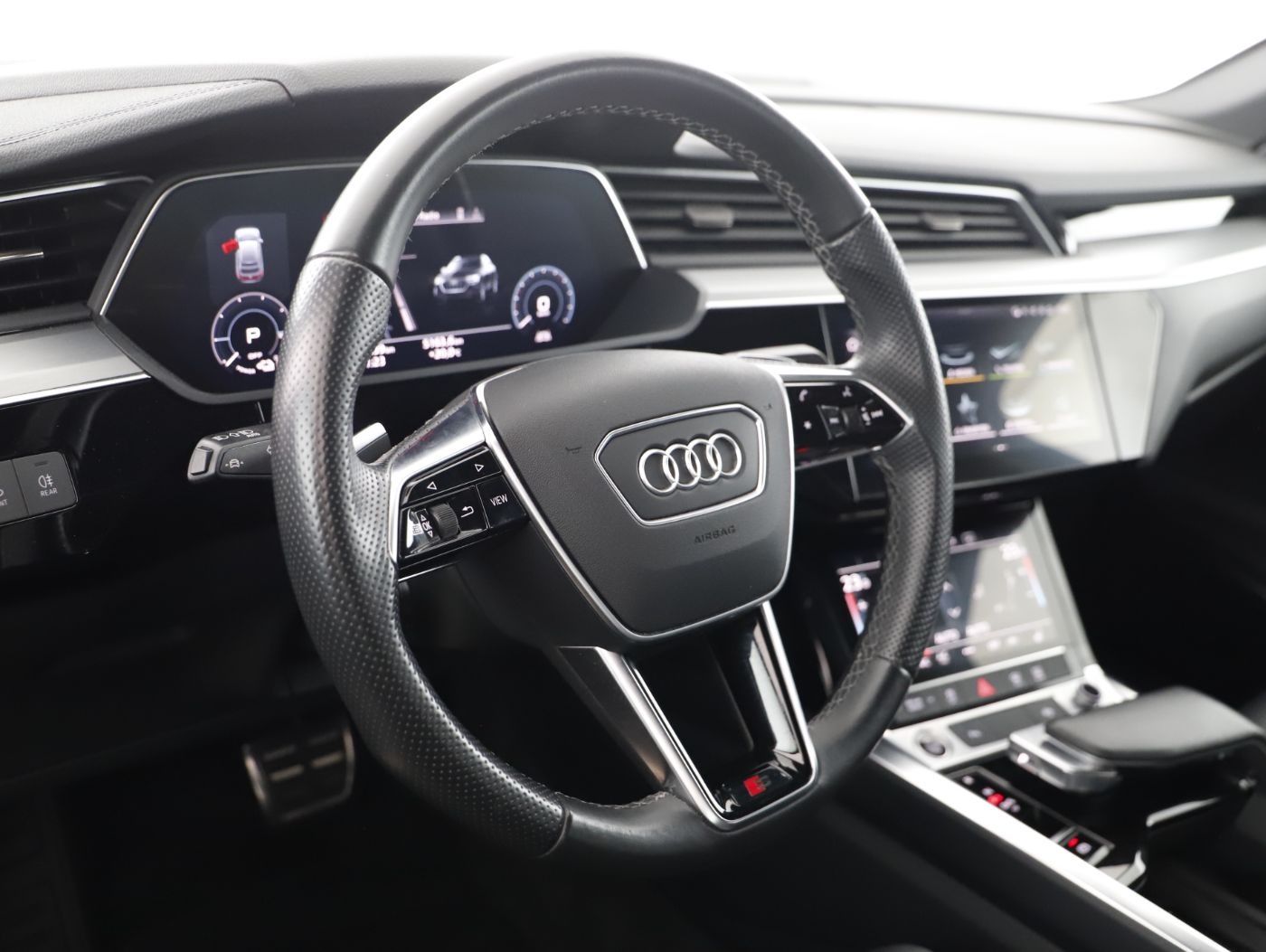 Audi e-tron 50 Sportback quattro | Bild 12 von 25