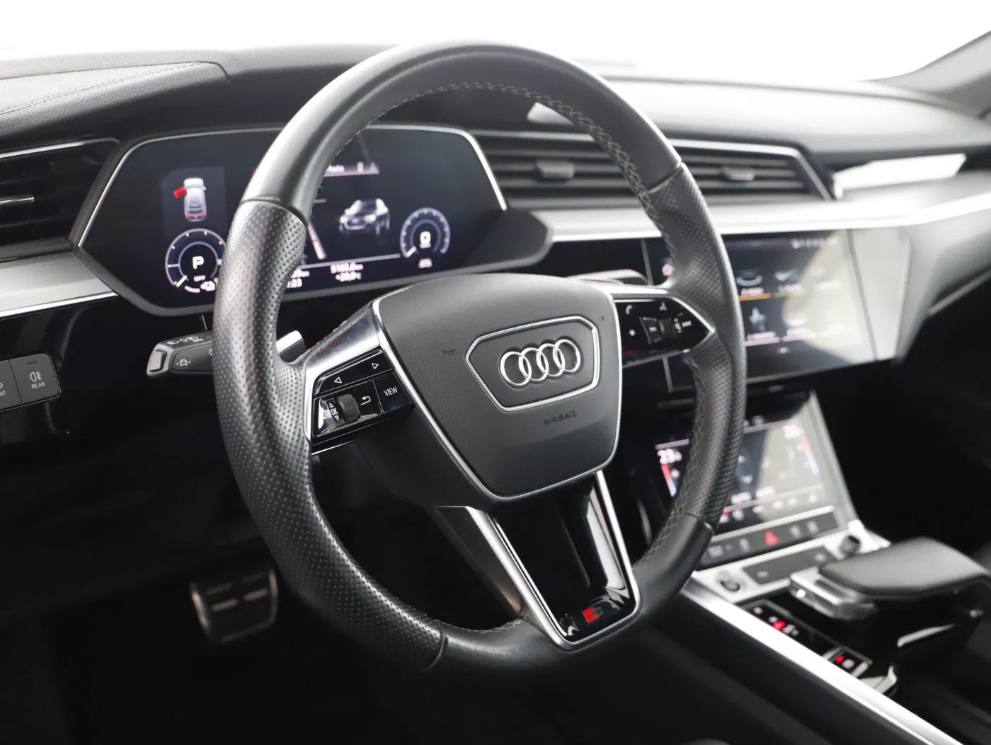 Audi e-tron 50 Sportback quattro | Bild 12 von 25
