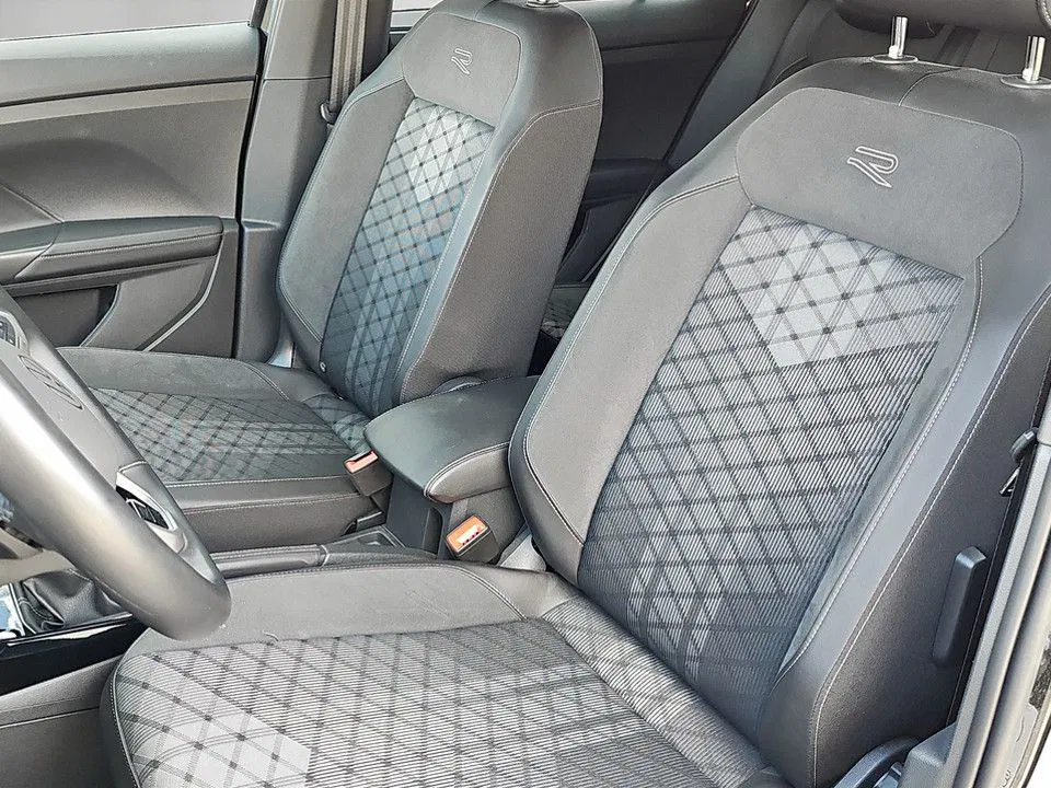 VW T-Cross 1.0 TSI DSG R-Line | Bild 9 von 21