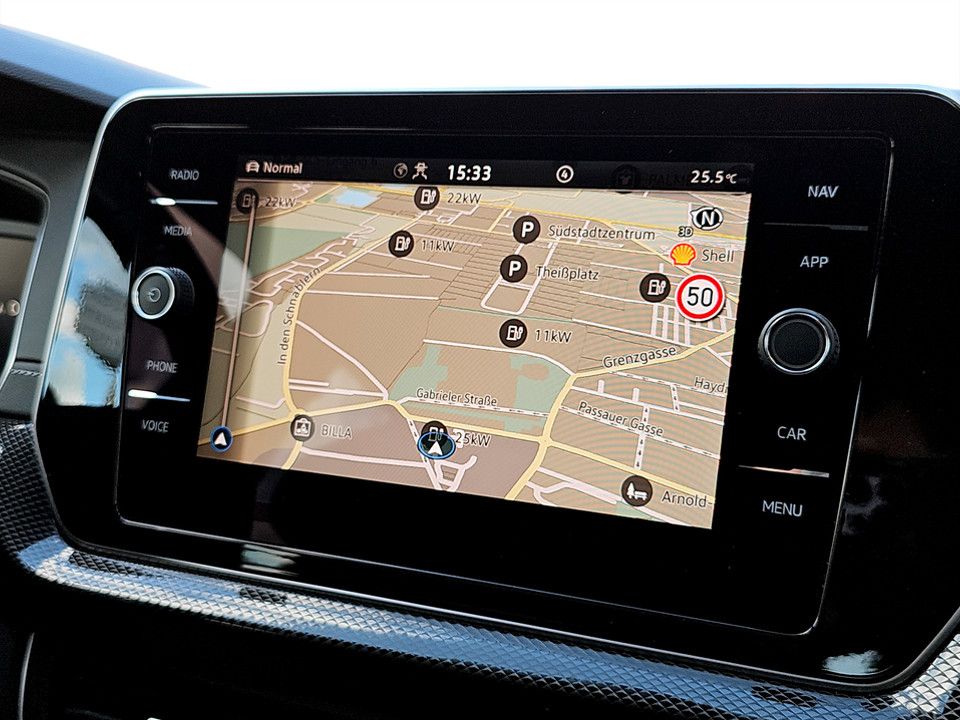 VW T-Cross 1.0 TSI DSG R-Line | Bild 16 von 21