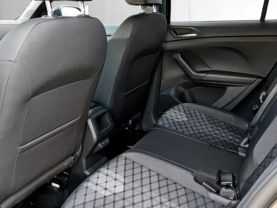 VW T-Cross 1.0 TSI DSG R-Line | Bild 20 von 21