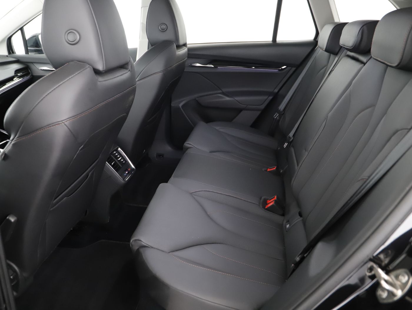 Skoda Enyaq iV 80 x Suite | Bild 9 von 28