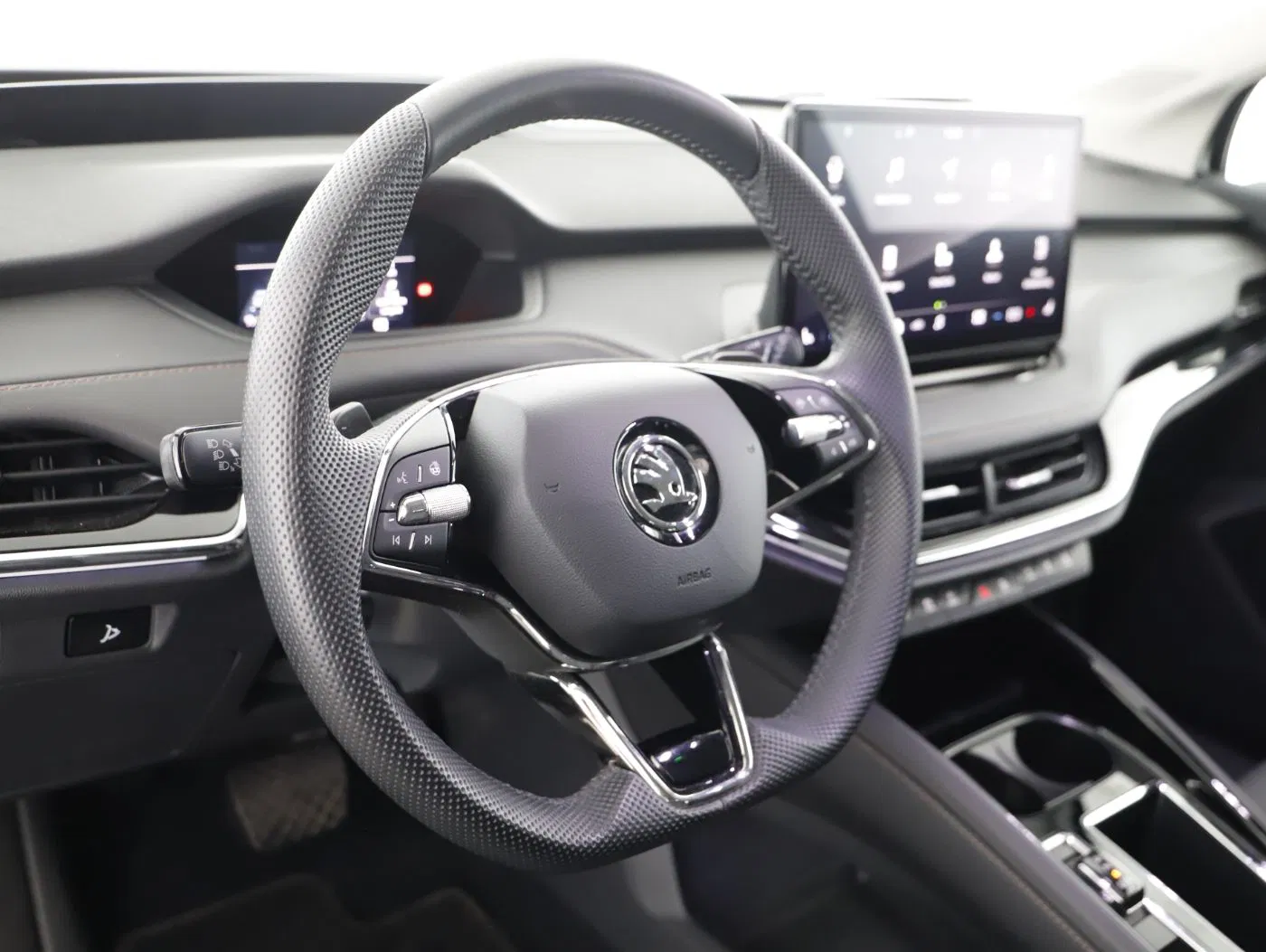 Skoda Enyaq iV 80 x Suite | Bild 11 von 28