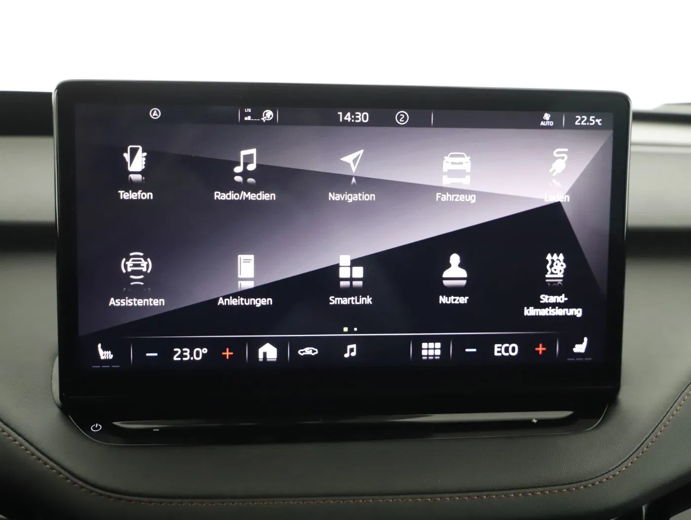 Skoda Enyaq iV 80 x Suite | Bild 14 von 28