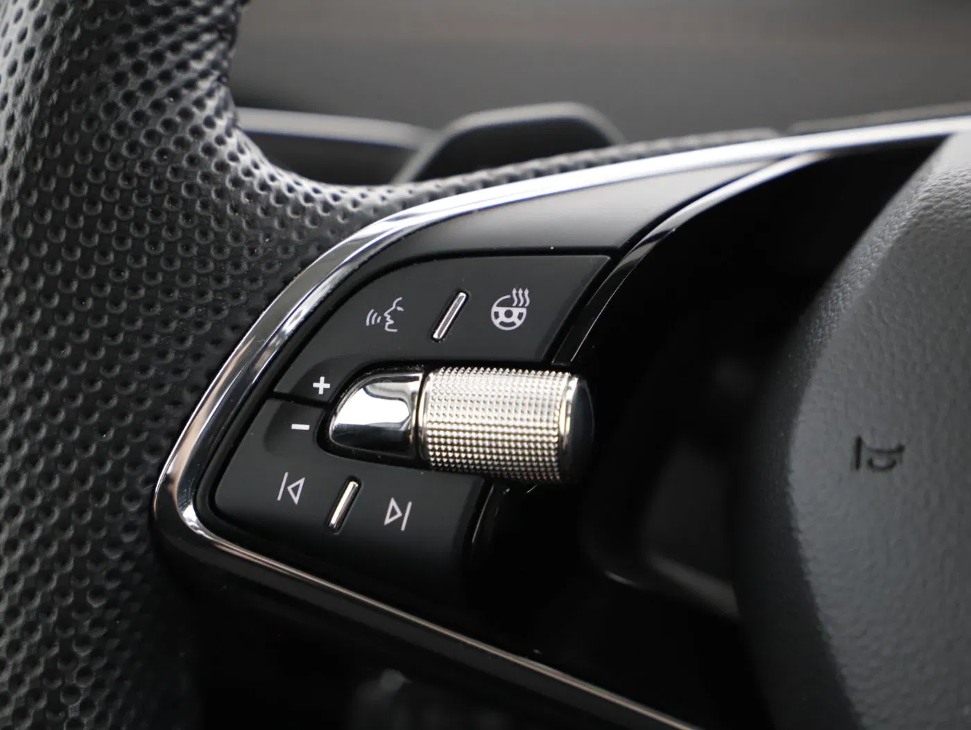 Skoda Enyaq iV 80 x Suite | Bild 18 von 28
