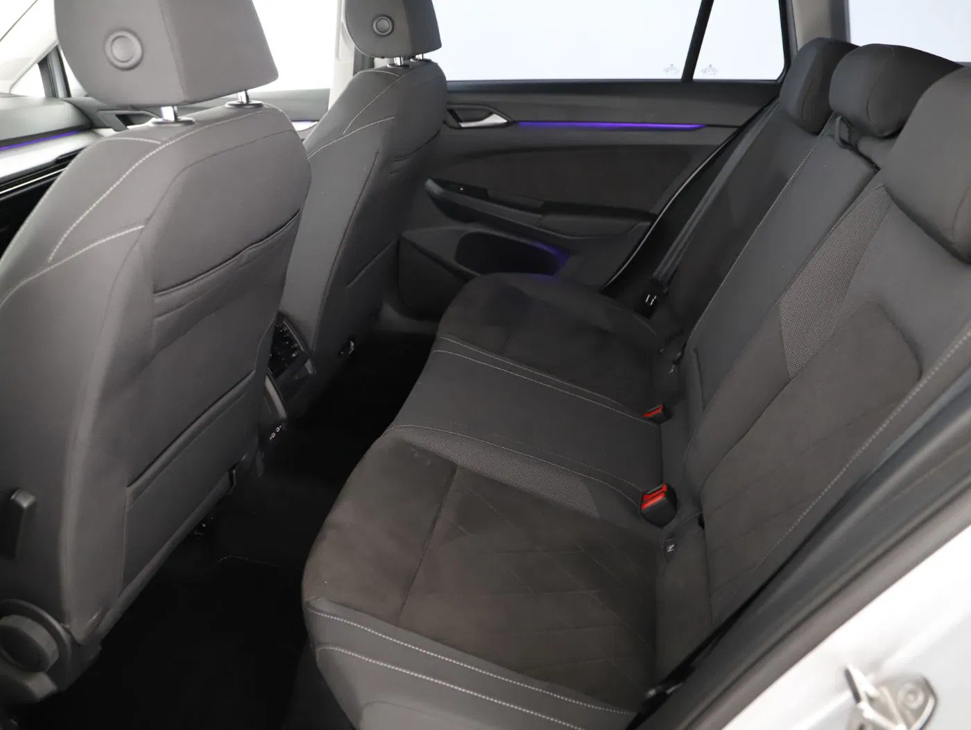 VW Golf VIII Variant 2.0 TDI Life | Bild 8 von 23