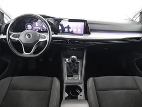 VW Golf VIII Variant 2.0 TDI Life | Thumbnail 9 von 23