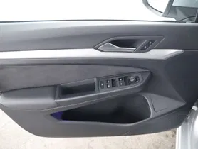 VW Golf VIII Variant 2.0 TDI Life | Thumbnail 20 von 23