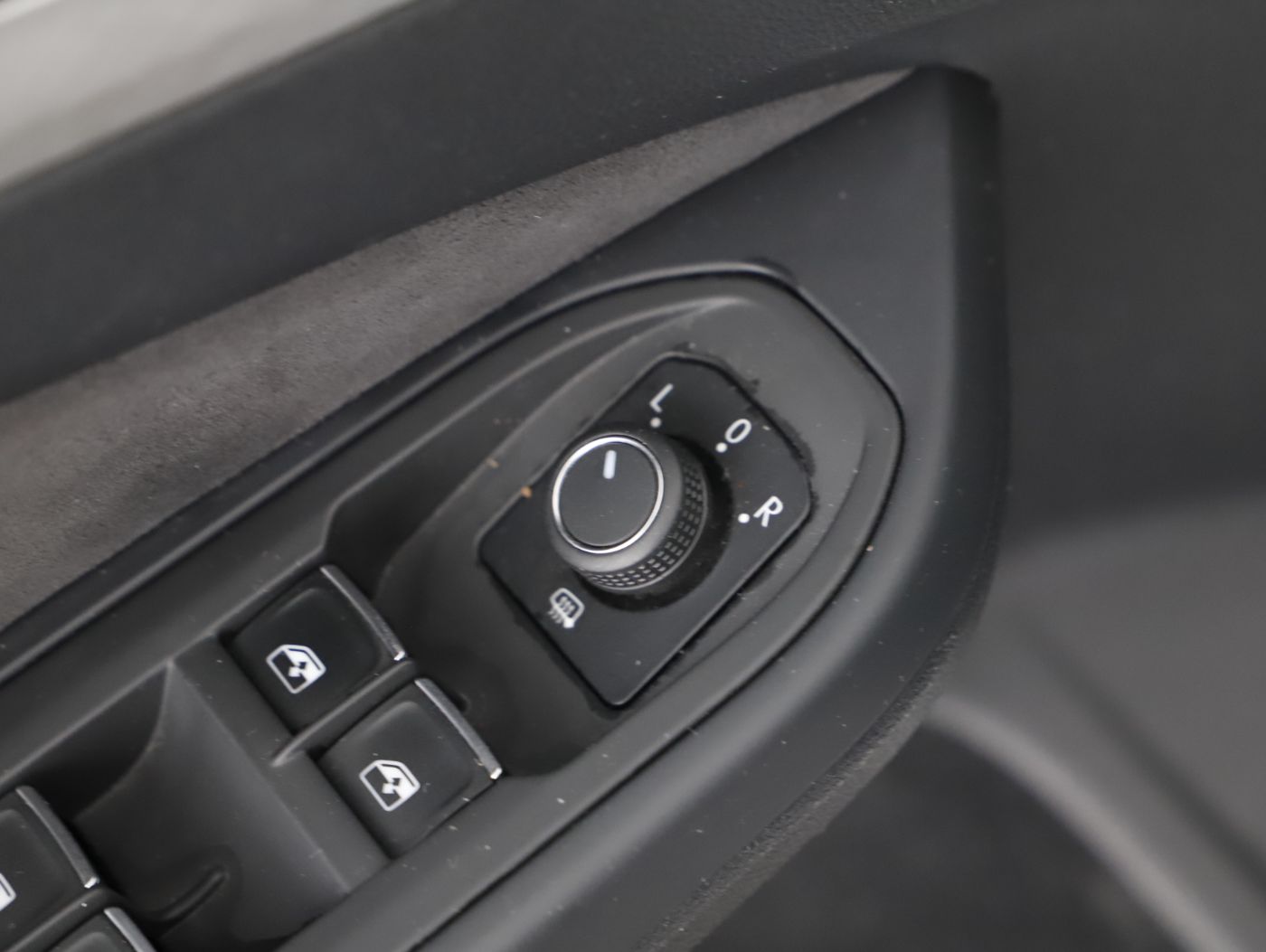 VW Golf VIII Variant 2.0 TDI Life | Bild 21 von 23