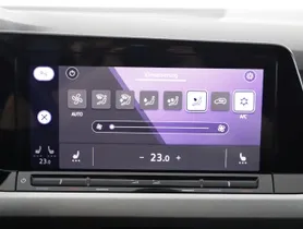 VW Golf VIII Variant 2.0 TDI Life | Thumbnail 16 von 23