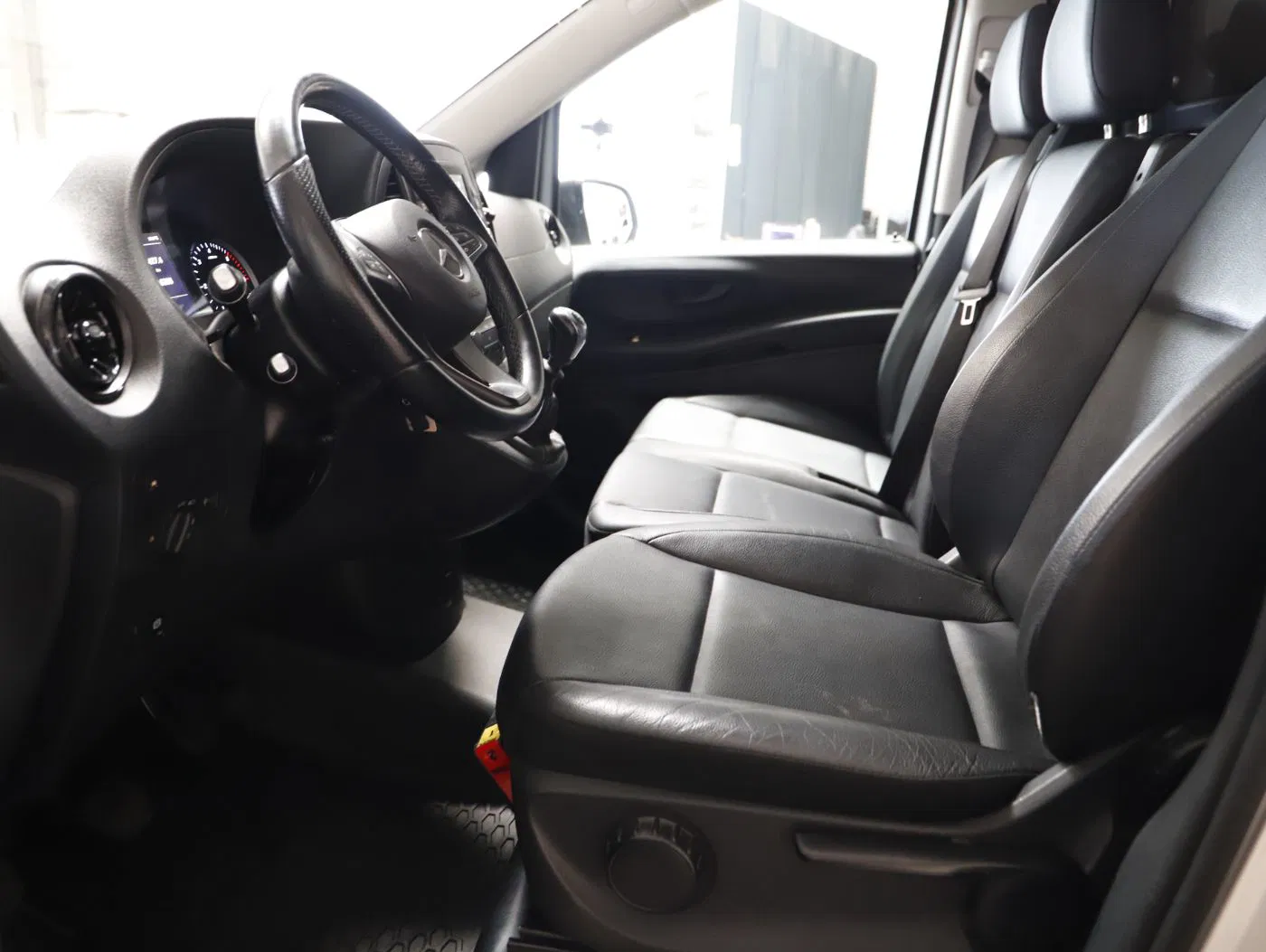 Mercedes-Benz Vito Kasten 116 CDI Base RWD Lang | Bild 7 von 26